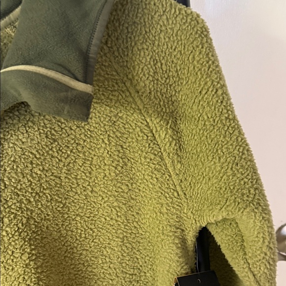 Burton martini Olive green medium women’s sherpa Jacket - Picture 7 of 9